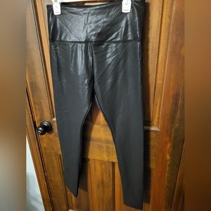 VIV collection faux leather leggings